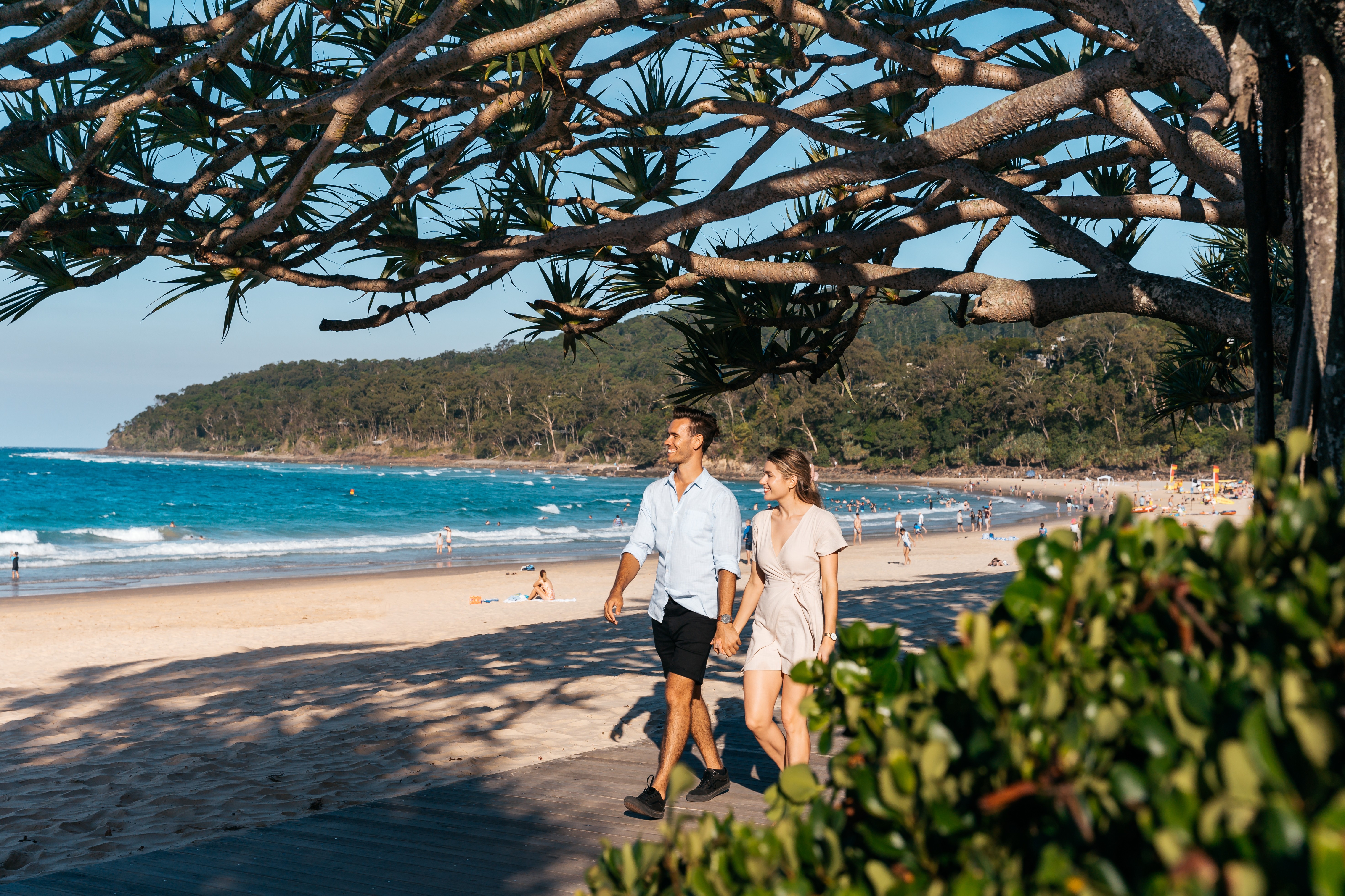 Noosa Heads Main Beach Couple Credit Tourism and Events Queensland