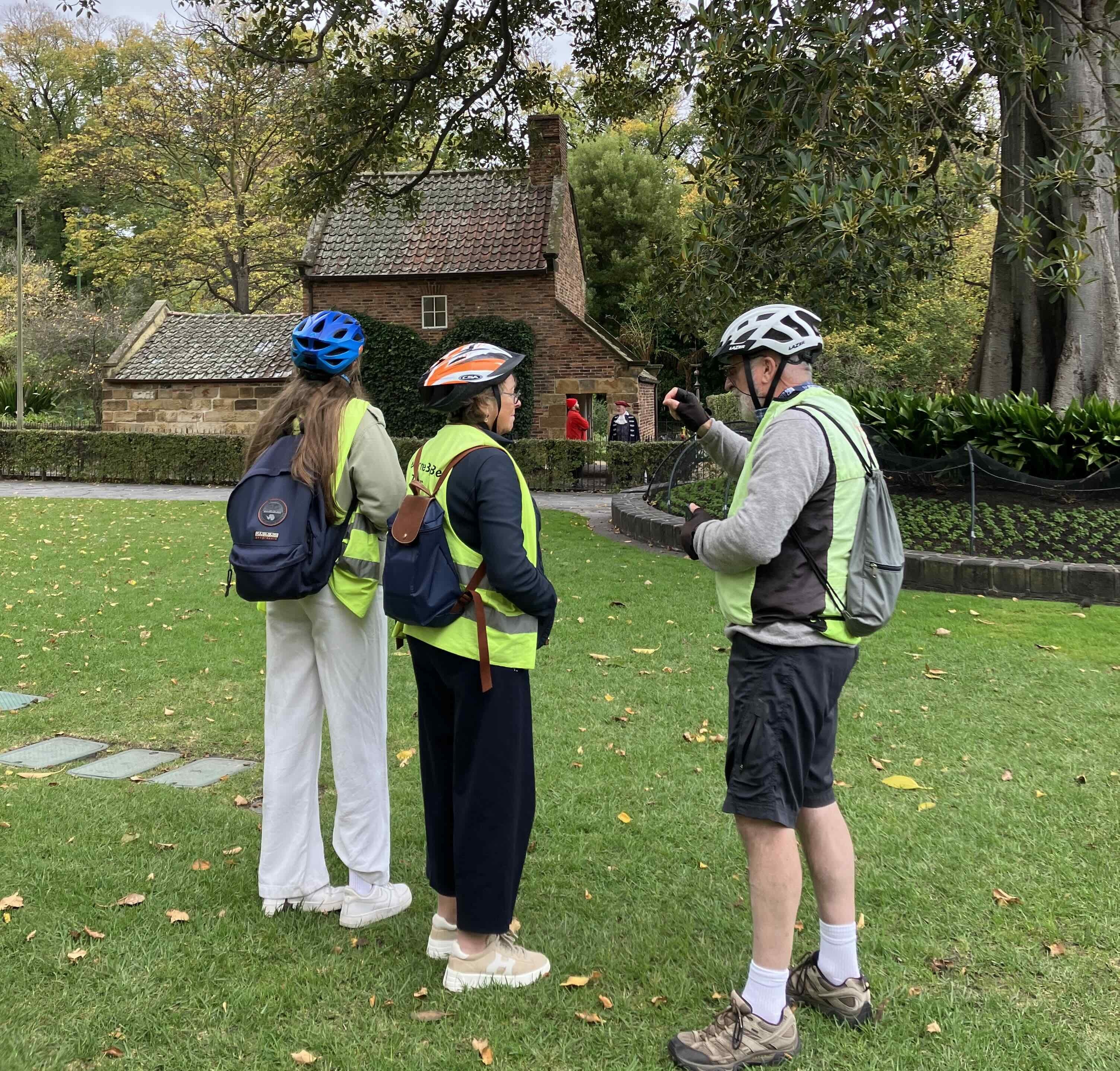AU Melbourne by Bike Cooks Cottage Travel Essence