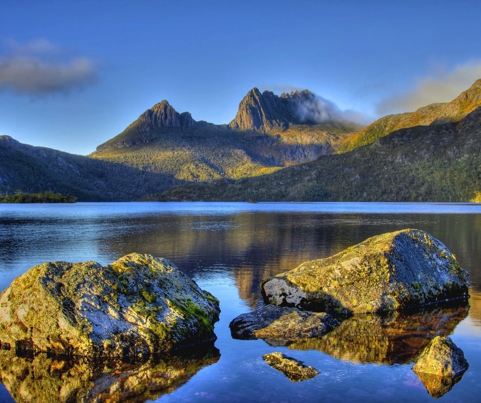 Cradle Mountain hinter dem Dove Lake in Tasmanien