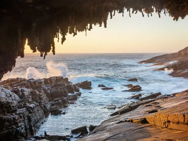 Blick auf das Meer vom Admirals Arch in Australien, Kangaroo Island