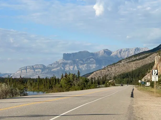 CA Alberta trans canada highway rylie kay unsplash