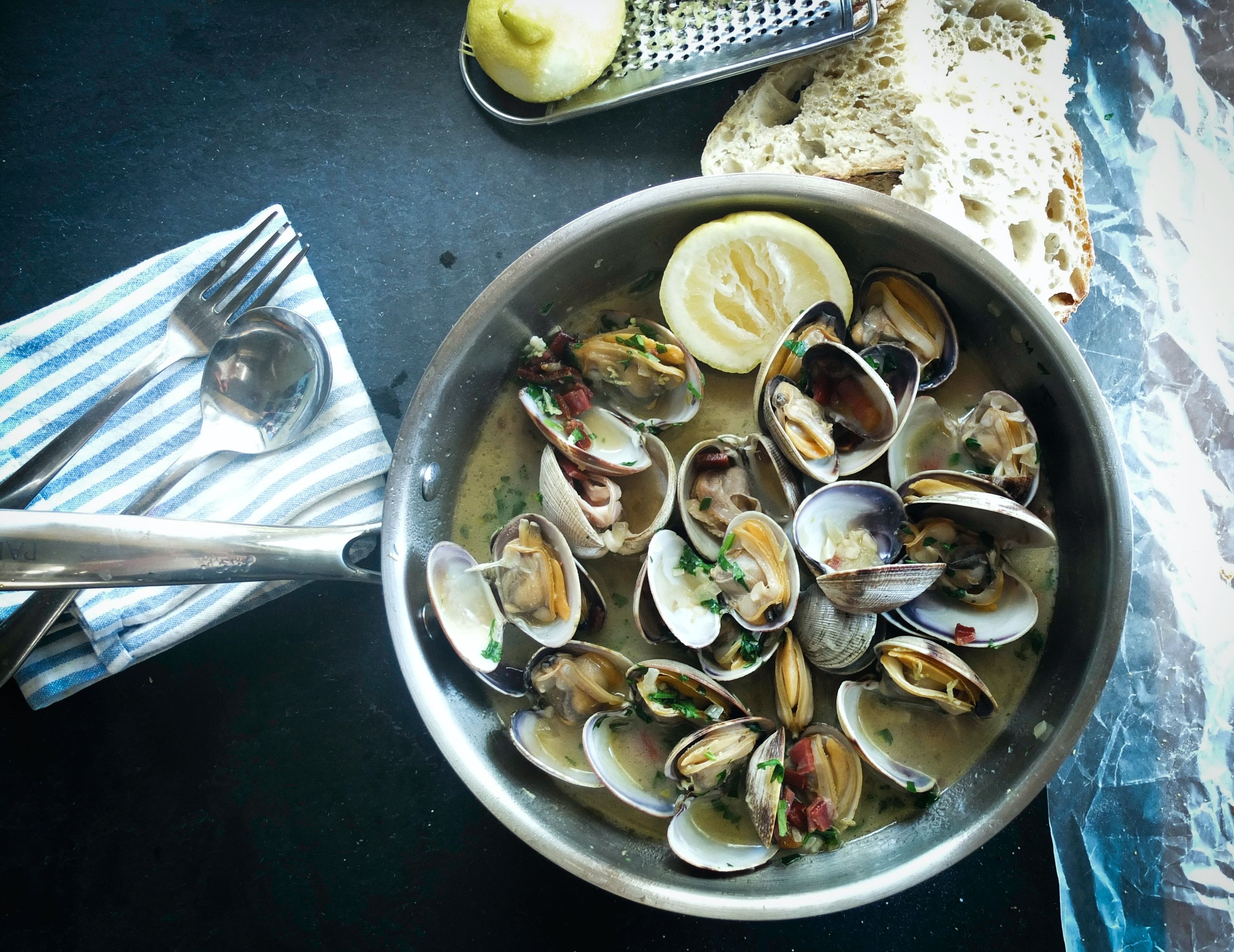 CA British Columbia Victoria seafood cuisine adrien sala unsplash
