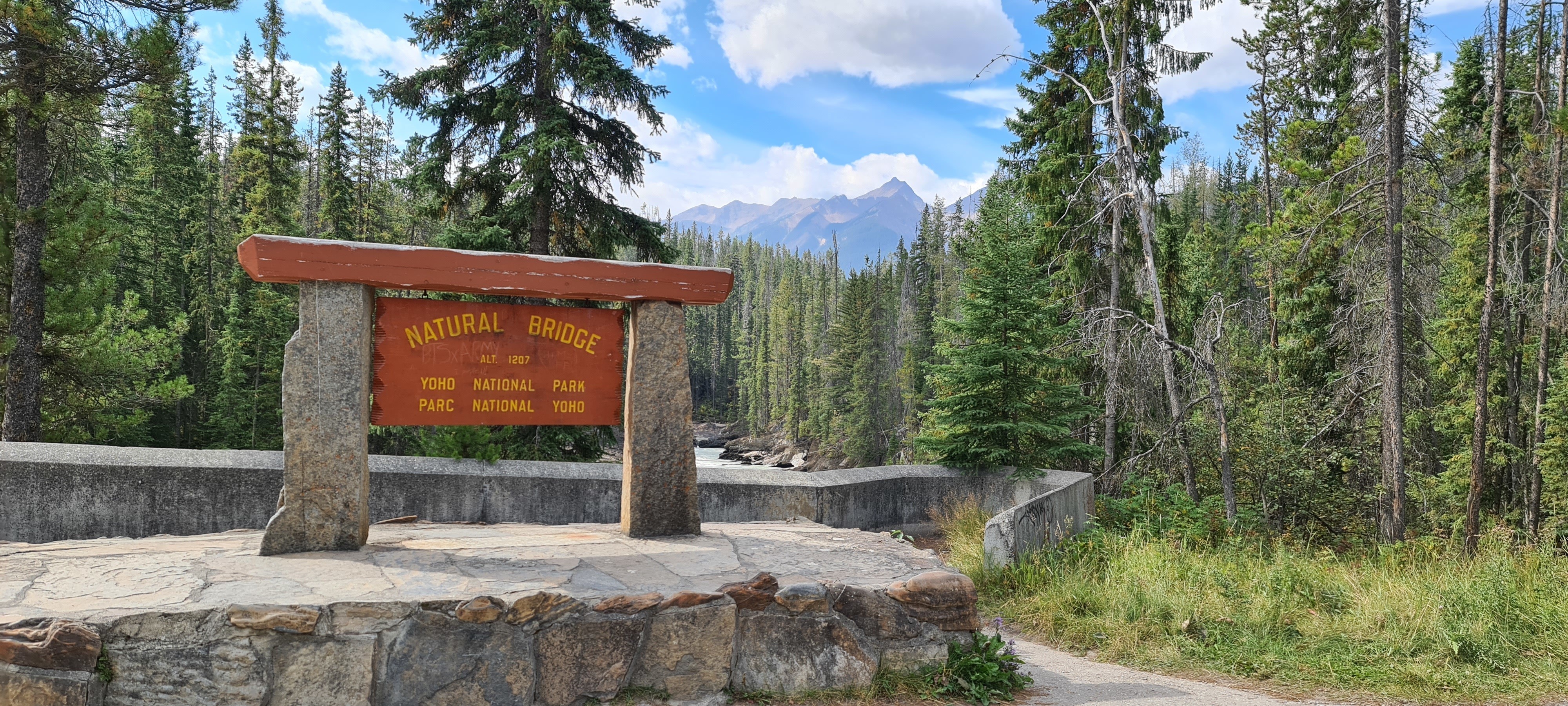 CA Yoho National Park natural bridge sign
