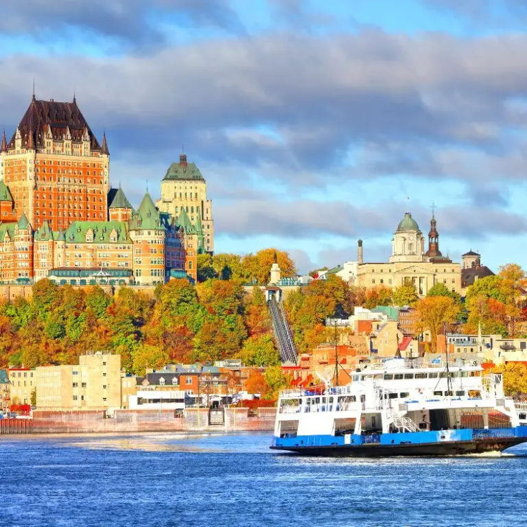 LA CAN destination East Canada Old Quebec City