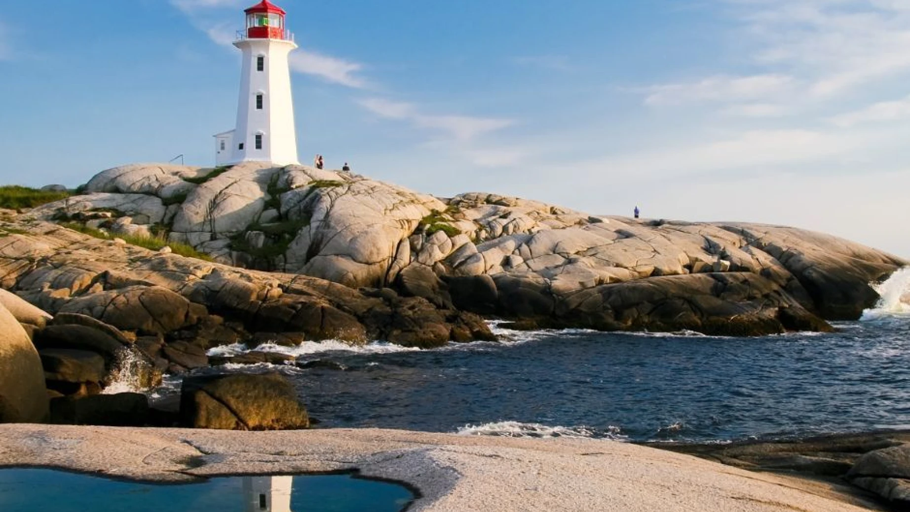 LA CAN destination East Canada light house