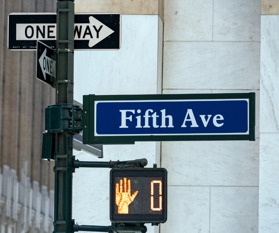 US New York fifth avenue Straßenschild