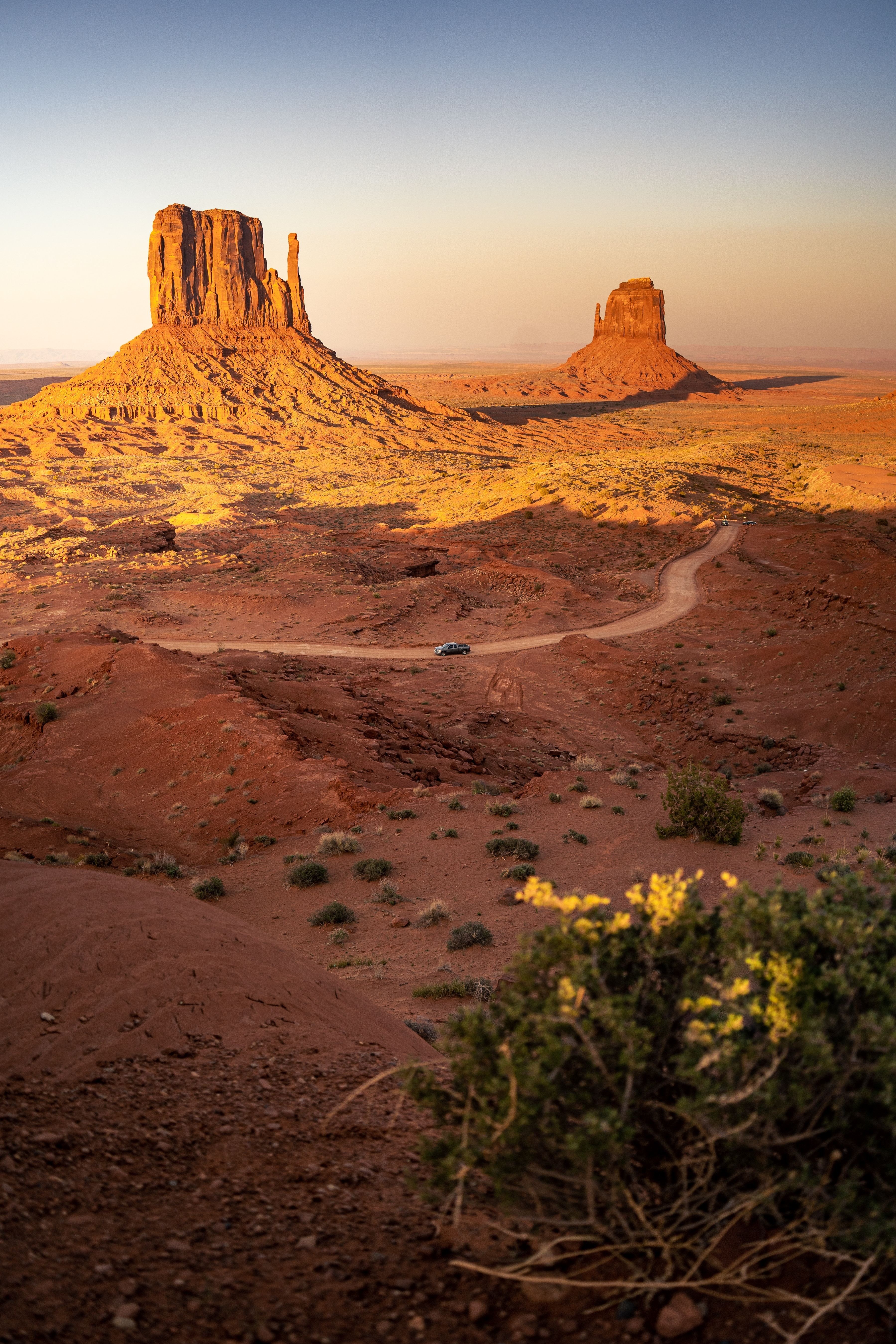 US Arizona Monument Valley east west buttes clement proust unsplash