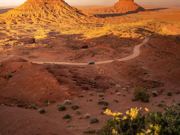 US Arizona Monument Valley east west buttes clement proust unsplash