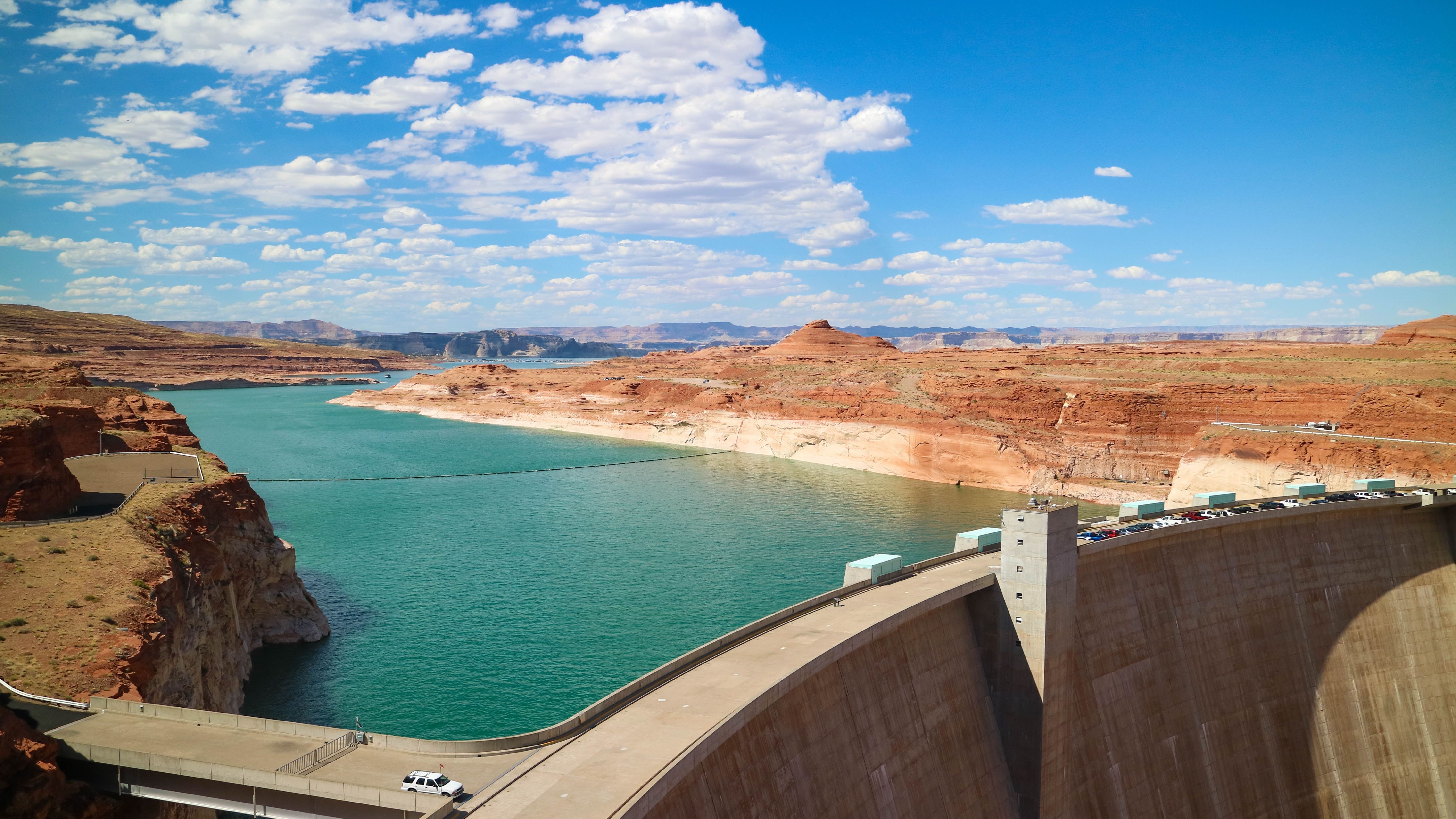 US Arizona Utah Lake Powell reservoir dam joshua sukoff unsplash