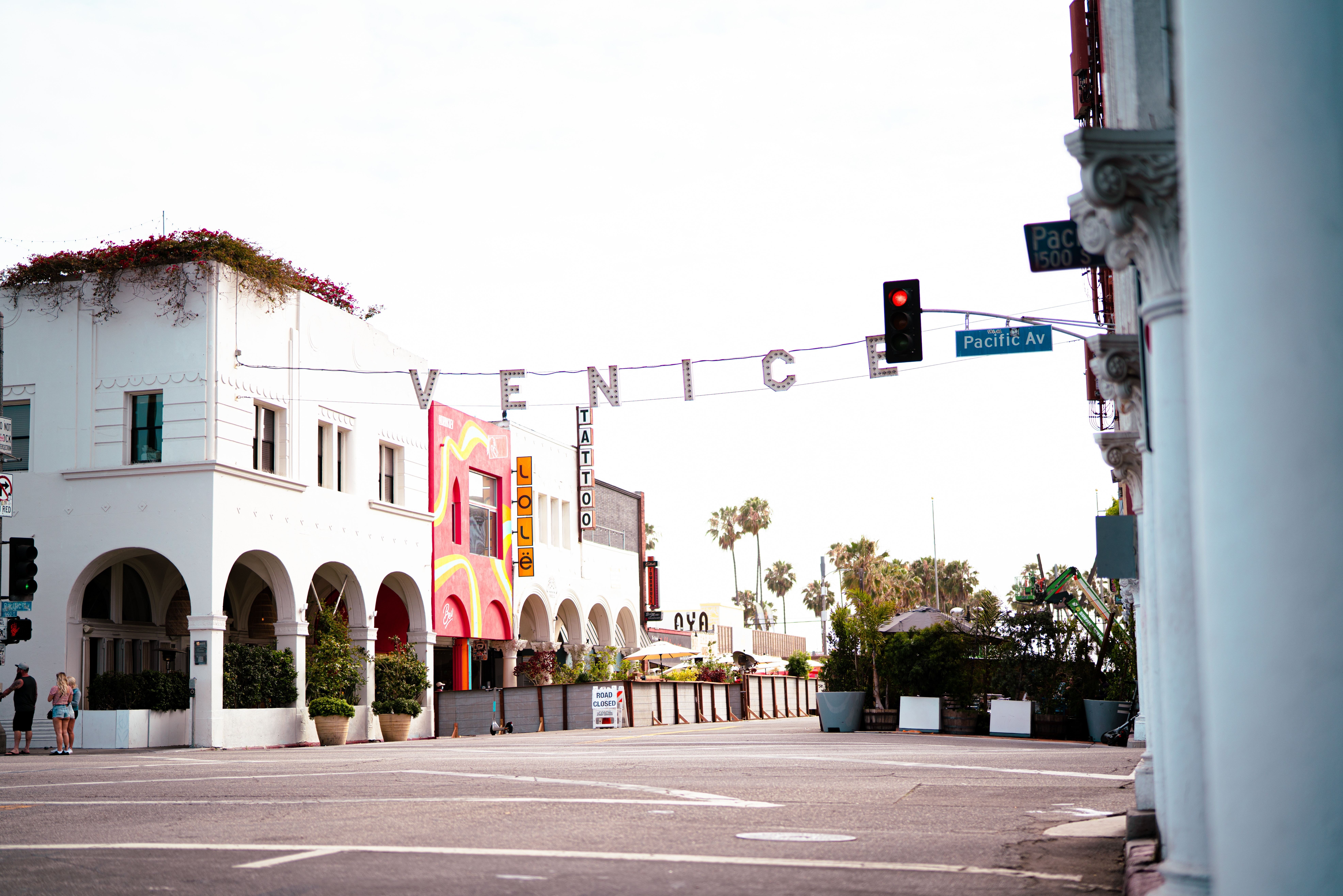US California LA Venice Beach street sign oxana melis unsplash