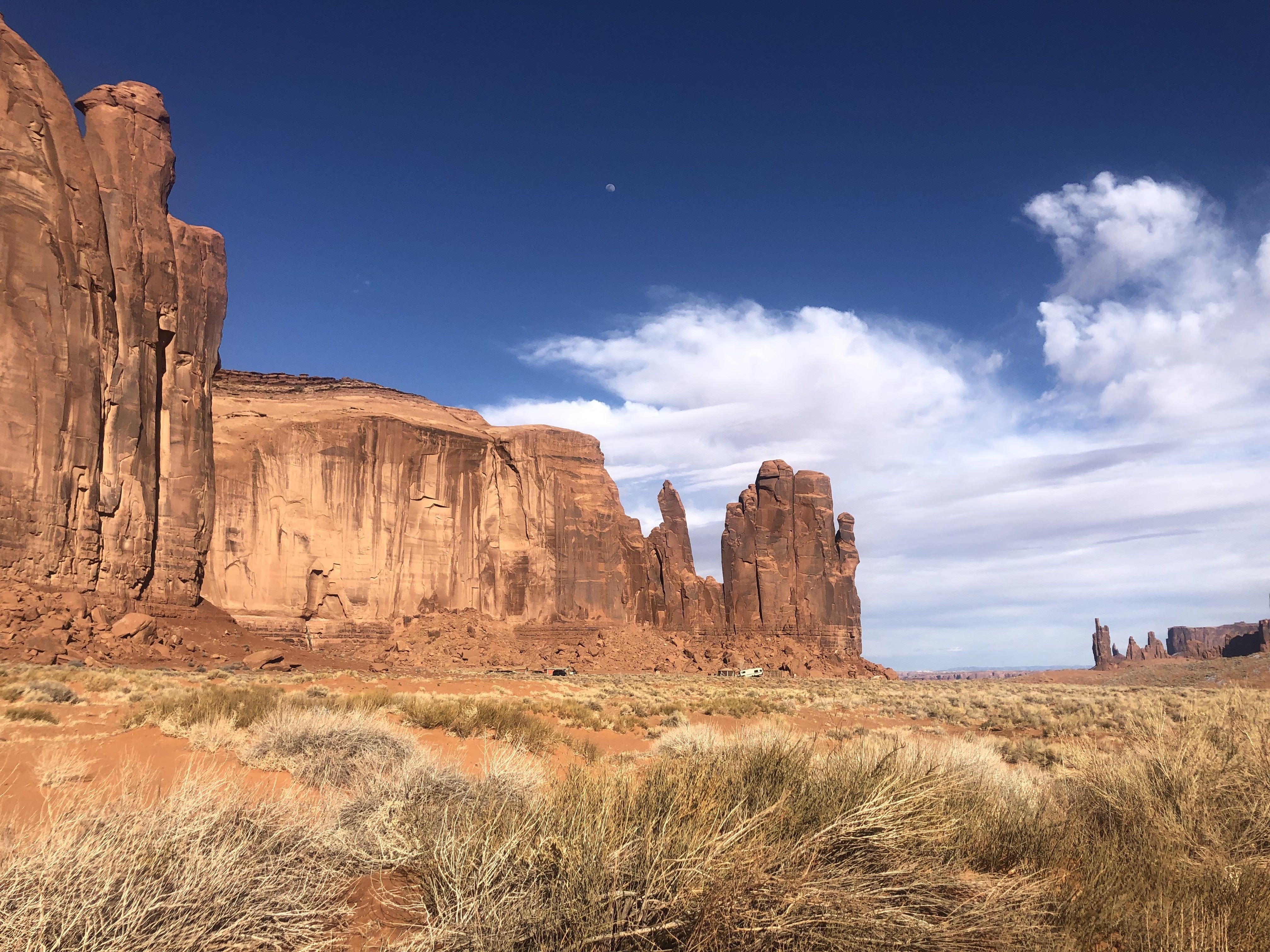 US Arizona Monument Valley desert cliffs