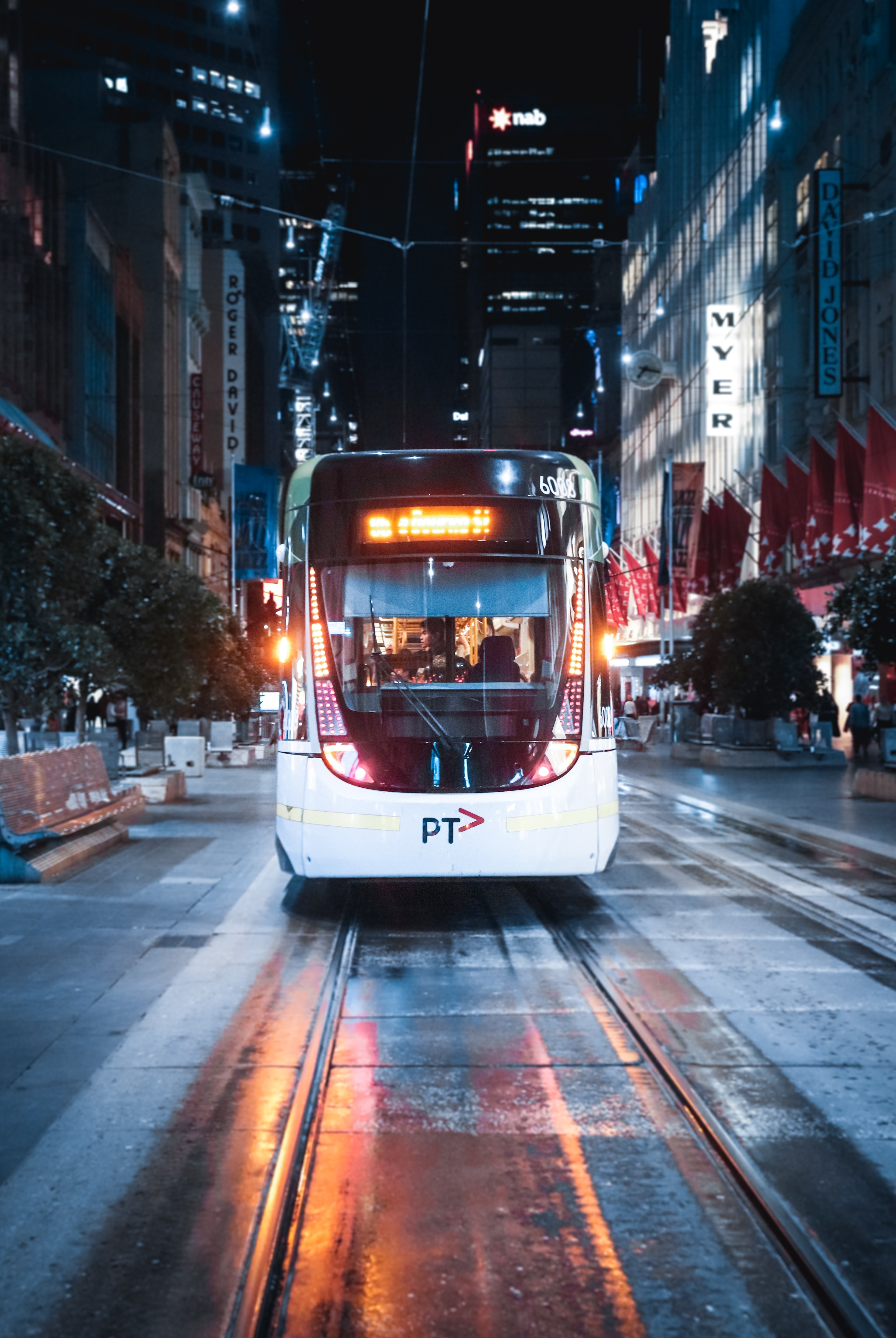 aus-vic-melbourne-tram-public-transport.jpg