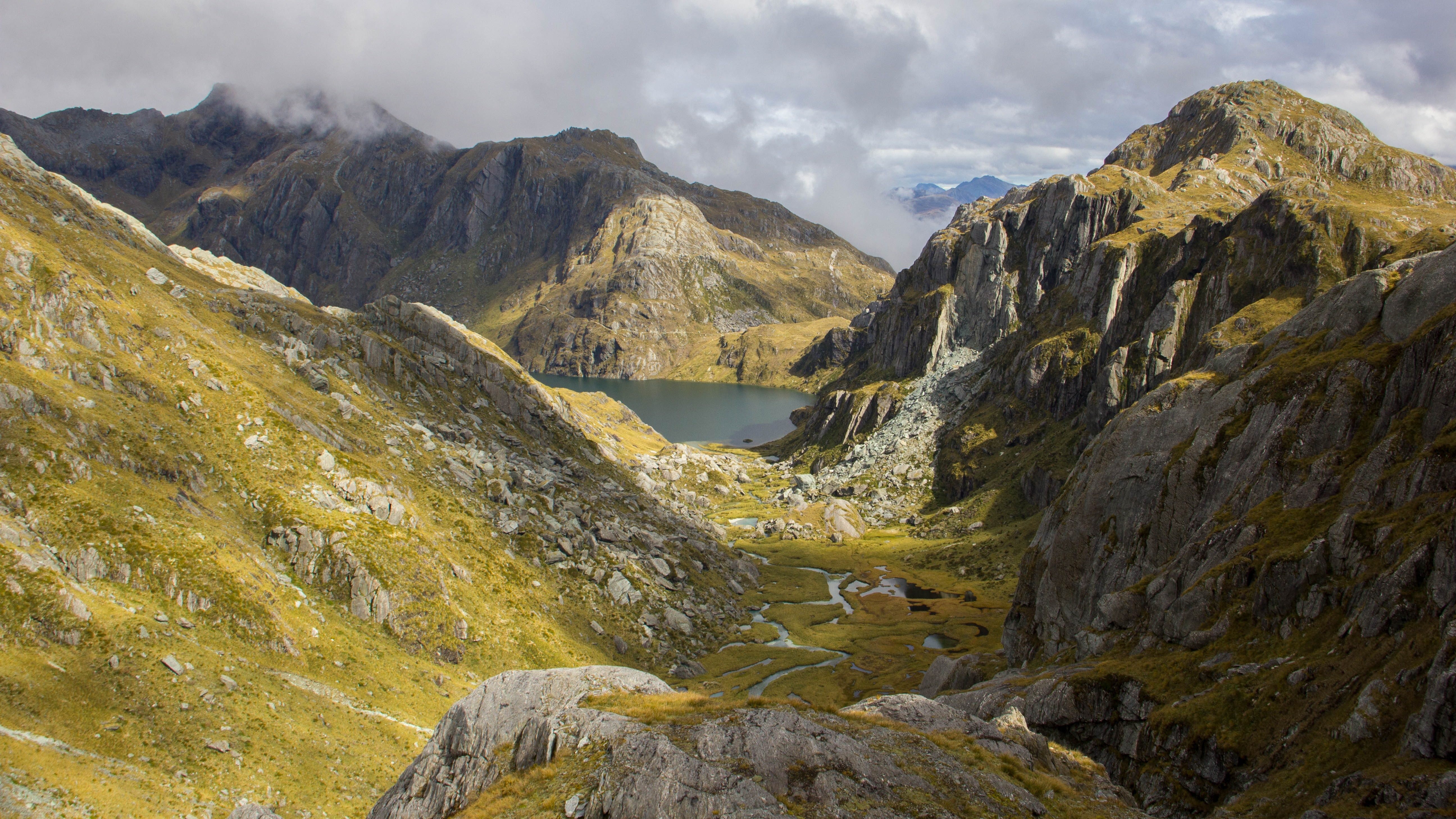 Andreas sjovall m117h UW Mu40 unsplash