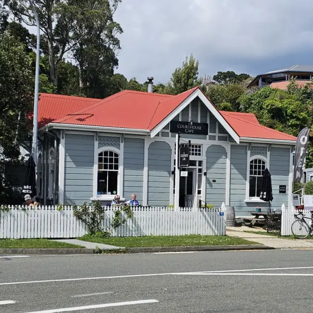 A cafe by the road in Collingwood, New Zealand