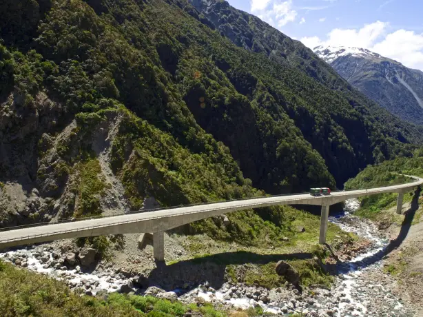 Newzealand south arthurs pass bridge
