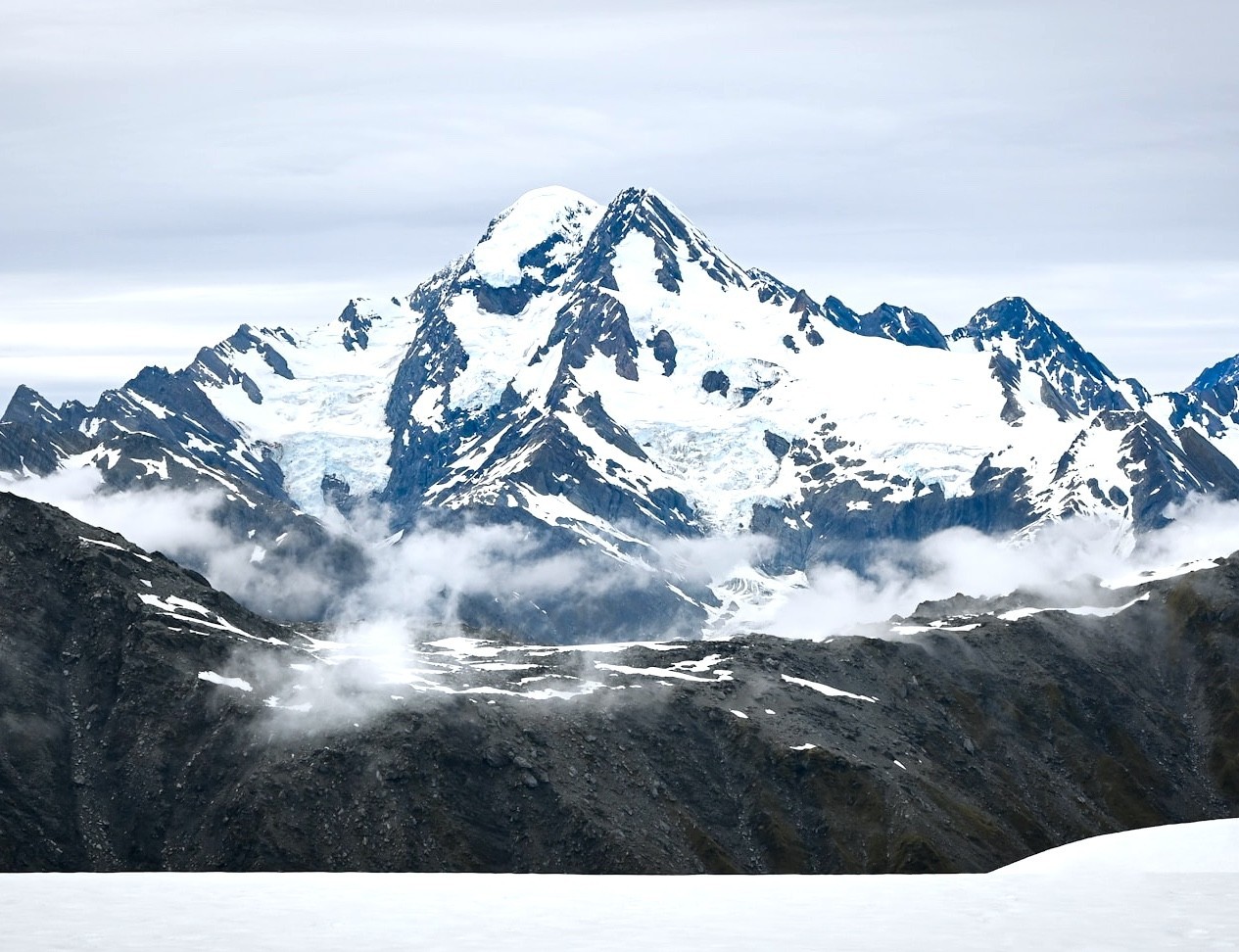 schneebedeckte Berge in Neuseeland