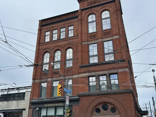 Can toronto broadview hotel