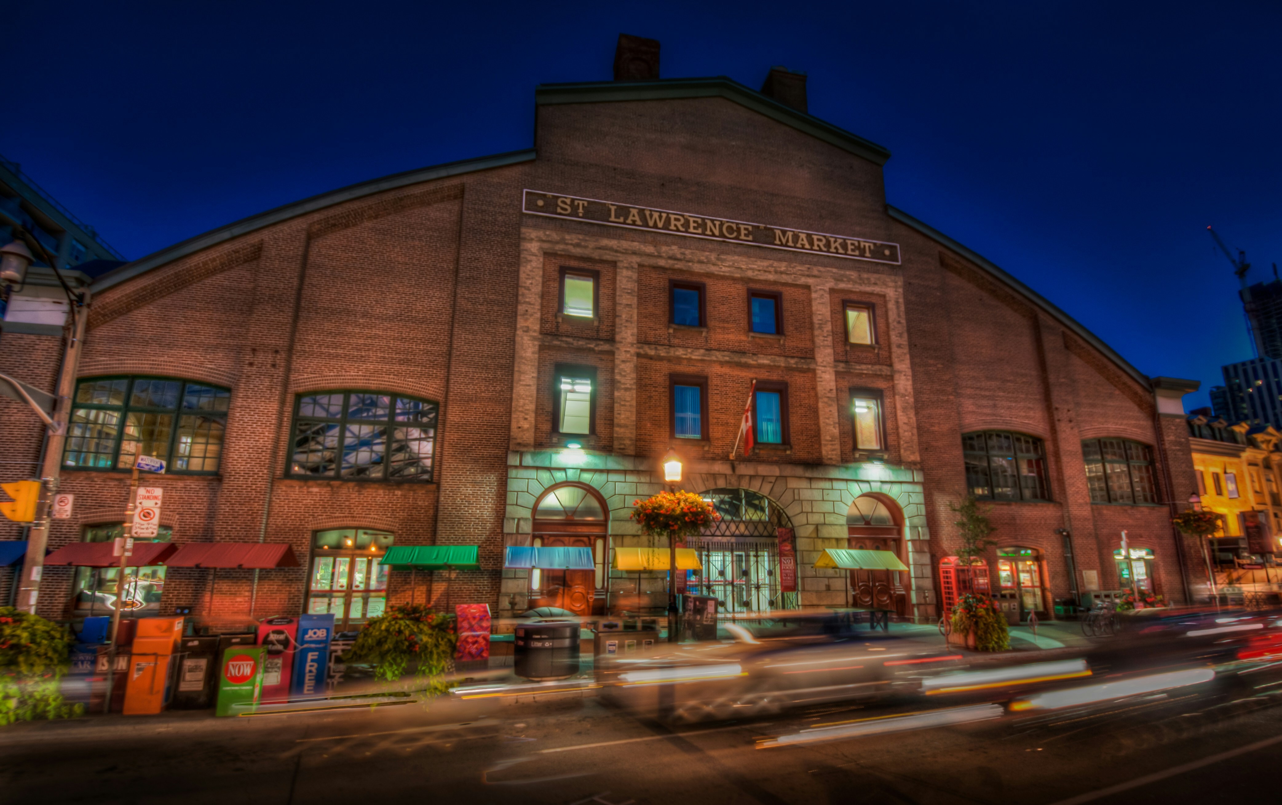 Can toronto food hall st lawrence market