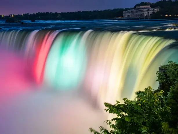 Can niagara falls lights