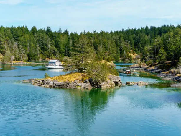 Smuggler cove marine provincial park