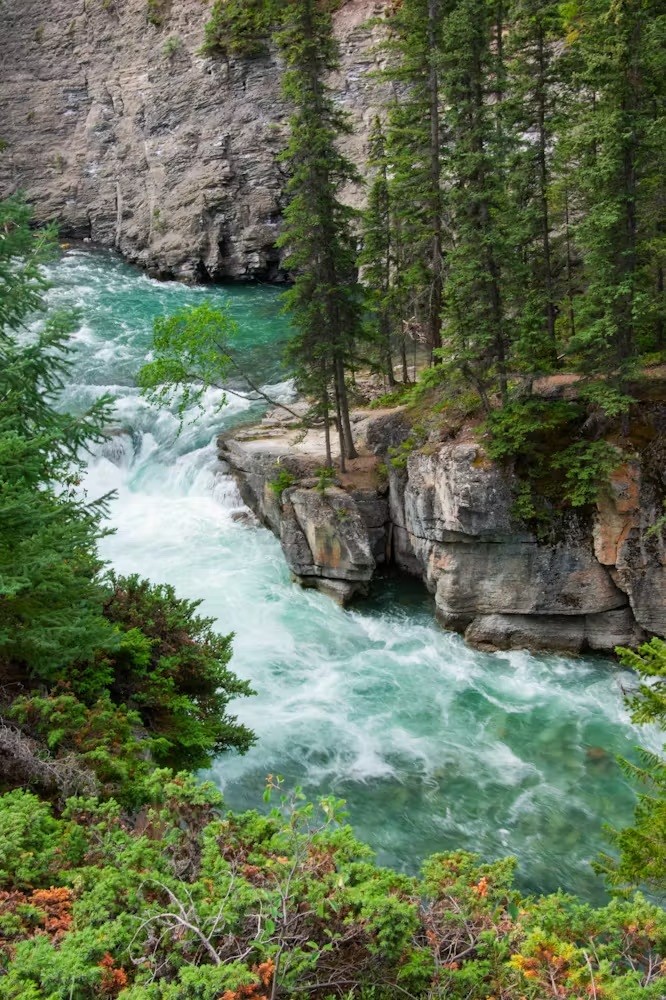 Canada jasper national park Maligne Canyon