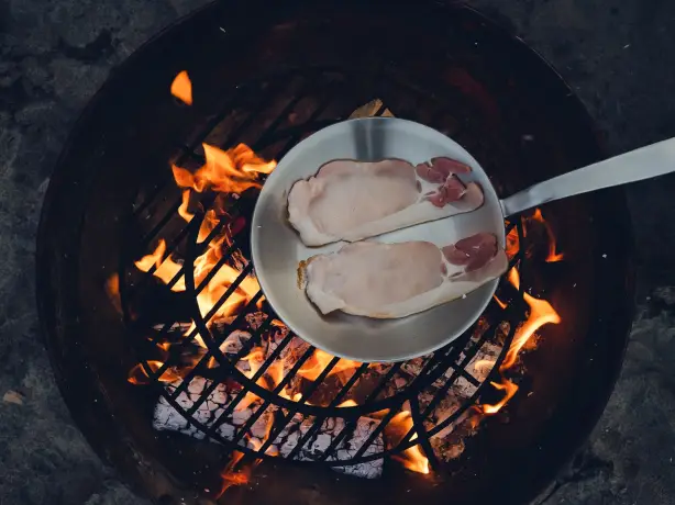 canada-food-fire-bacon-fry