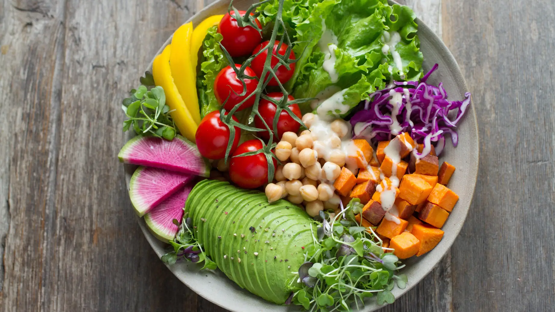 canada-food-vegan-vegetarian-salad