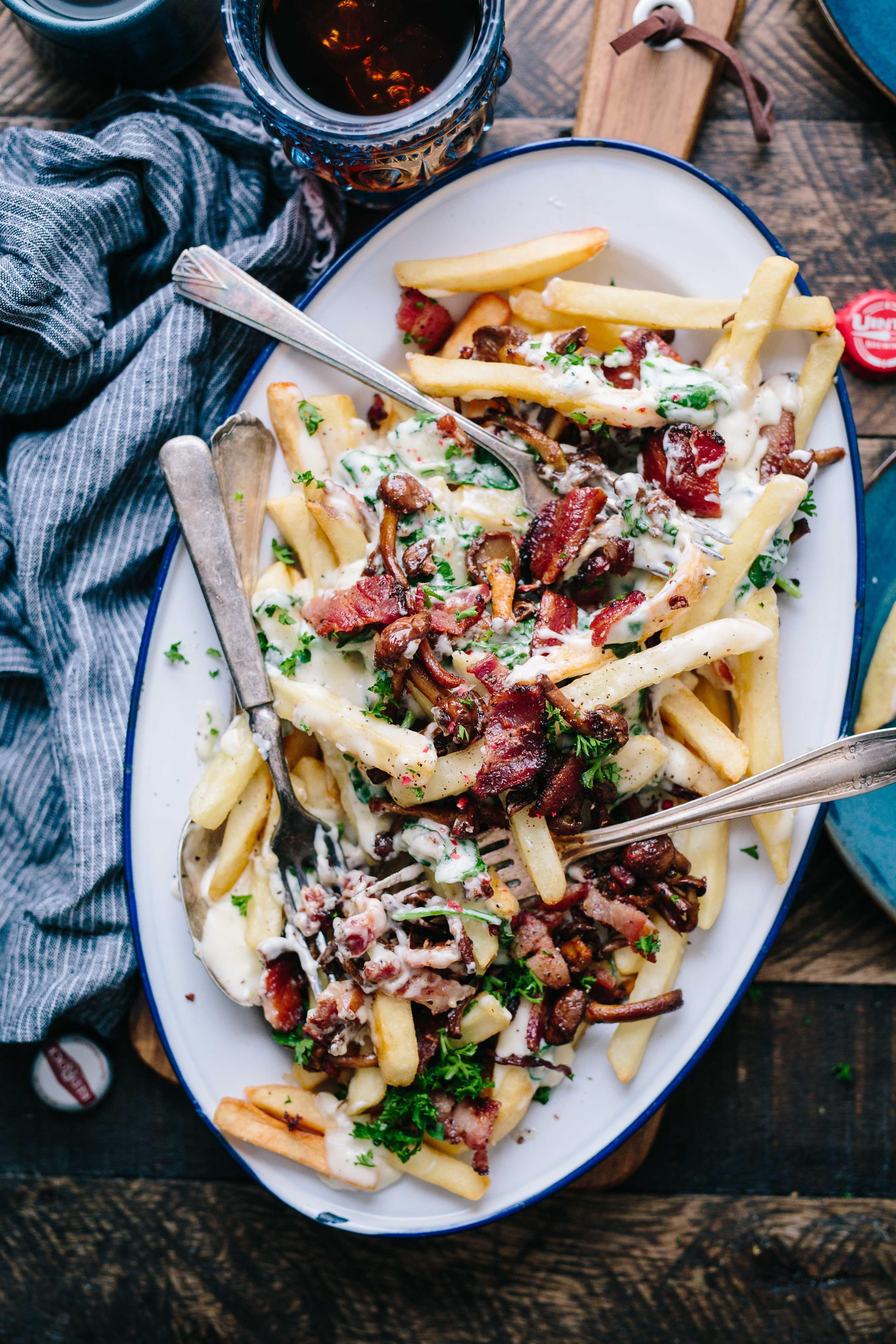 canada-food-fries-bacon