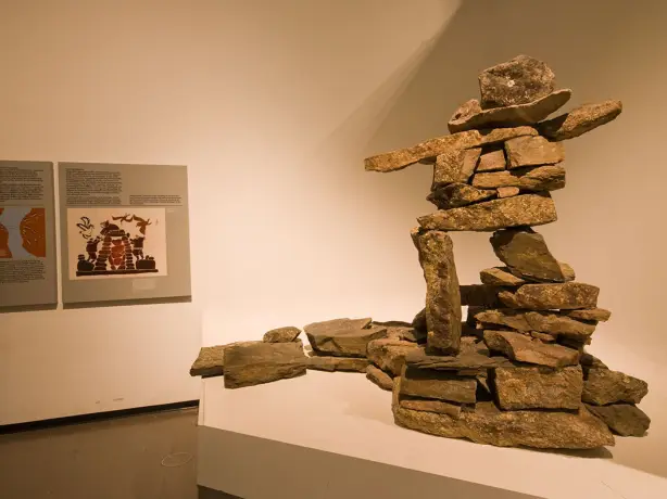 canada-museum-manitoba-ancient-statue