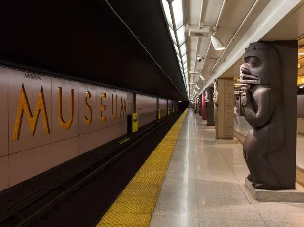 canada-museum-station-subway-underground-statue
