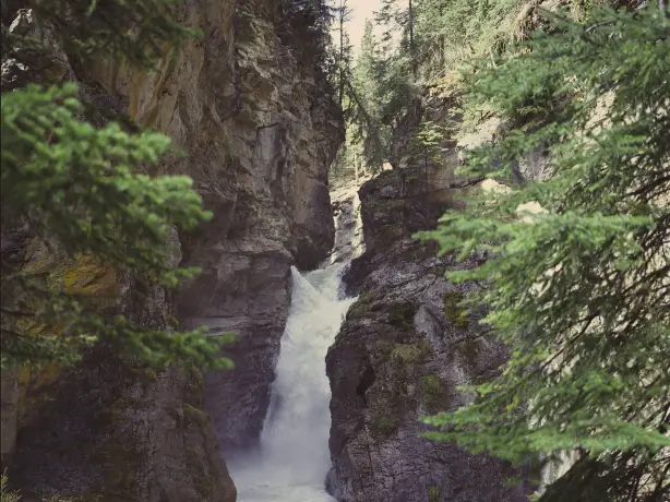 CAN AB Johnston Canyon