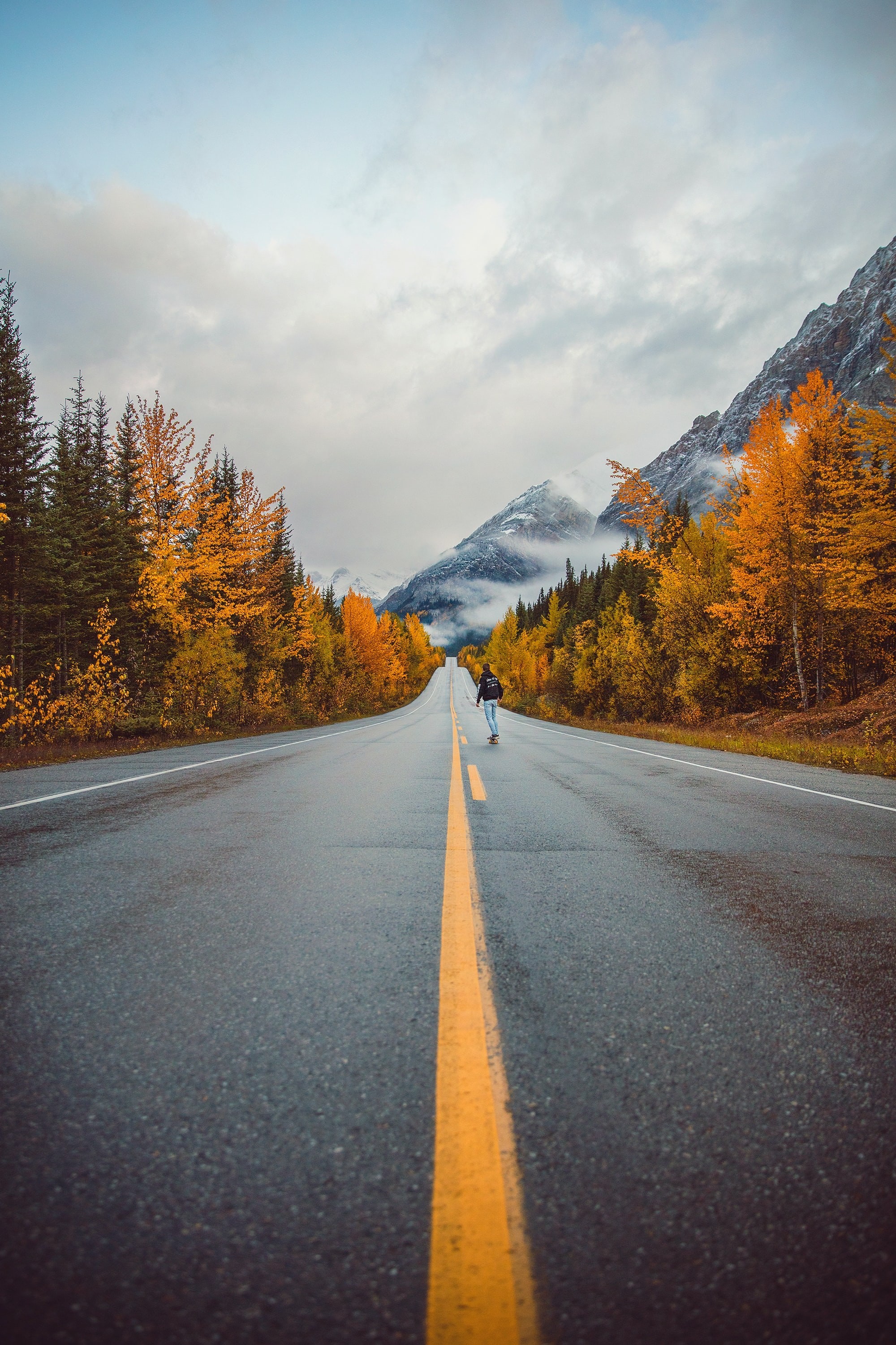 Canada icefields parkway autumn road joshua earle