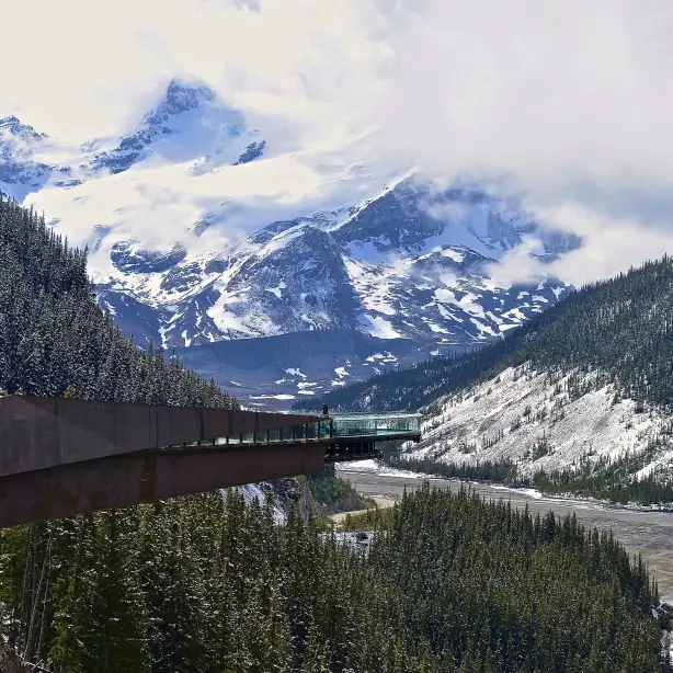 Canada icefields parkway glacier skywalk building