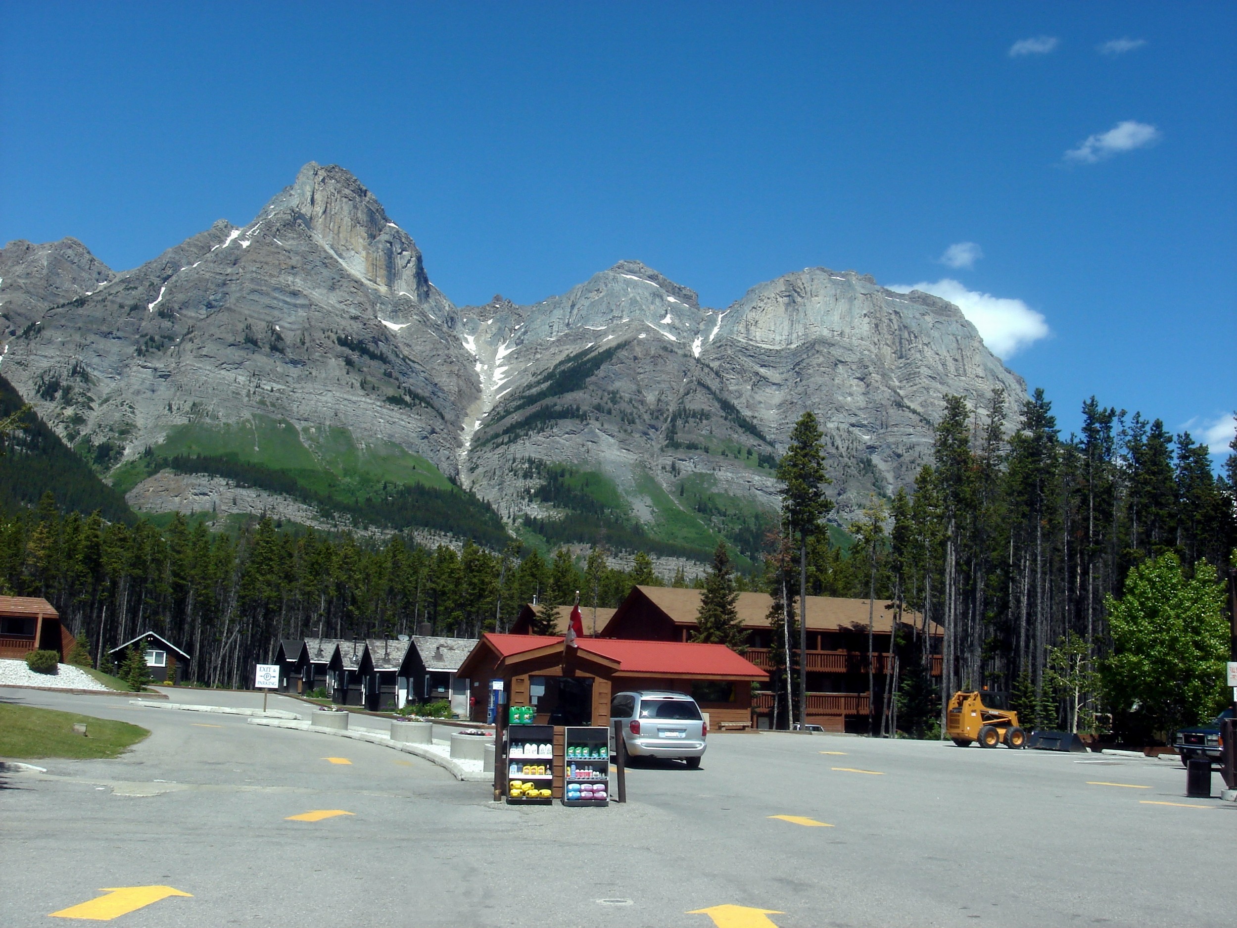 Canada icefields parkway saskatchewan river crossing