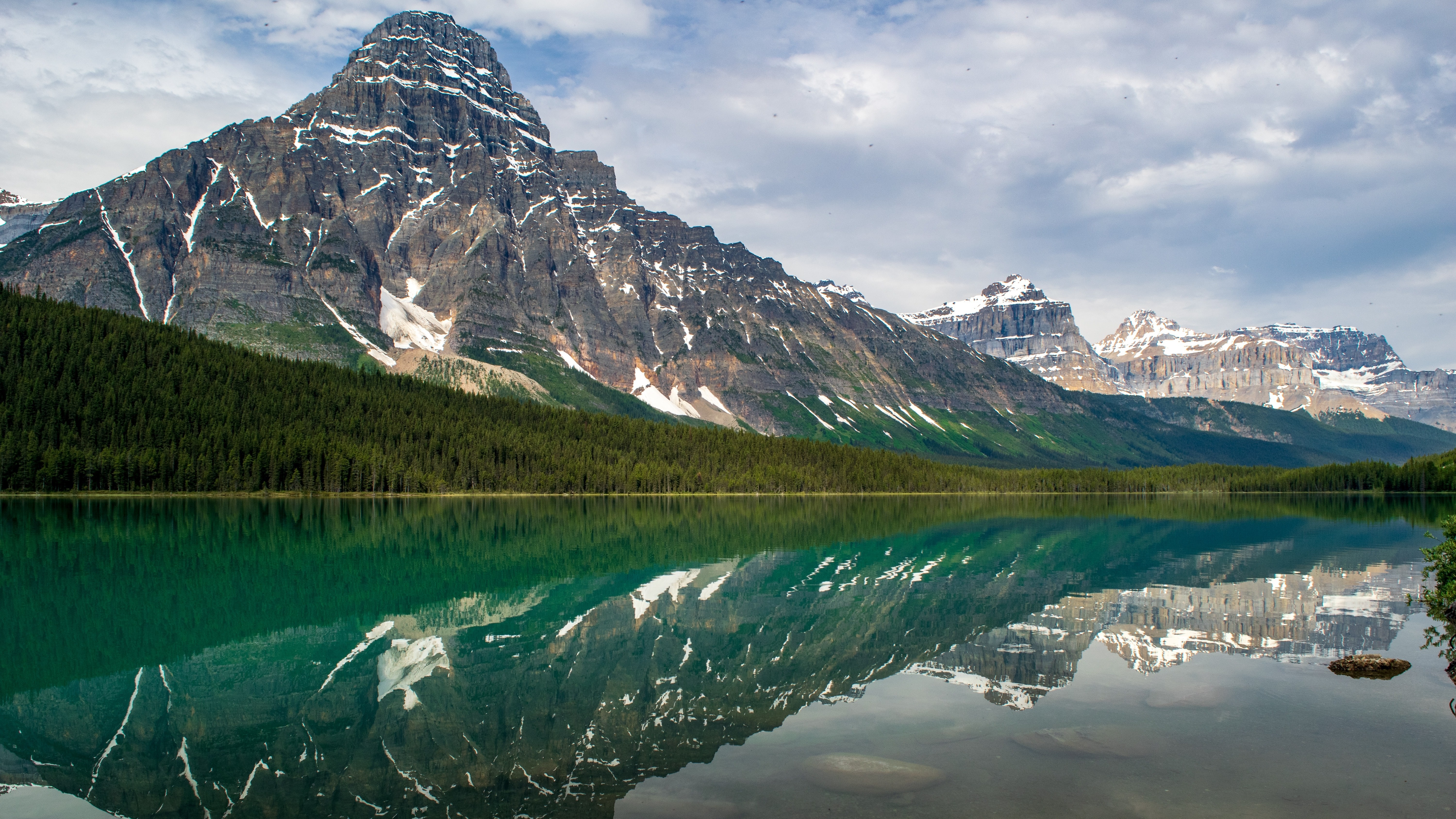 Canada icefields parkway waterfowl lake mountains ben turnbull