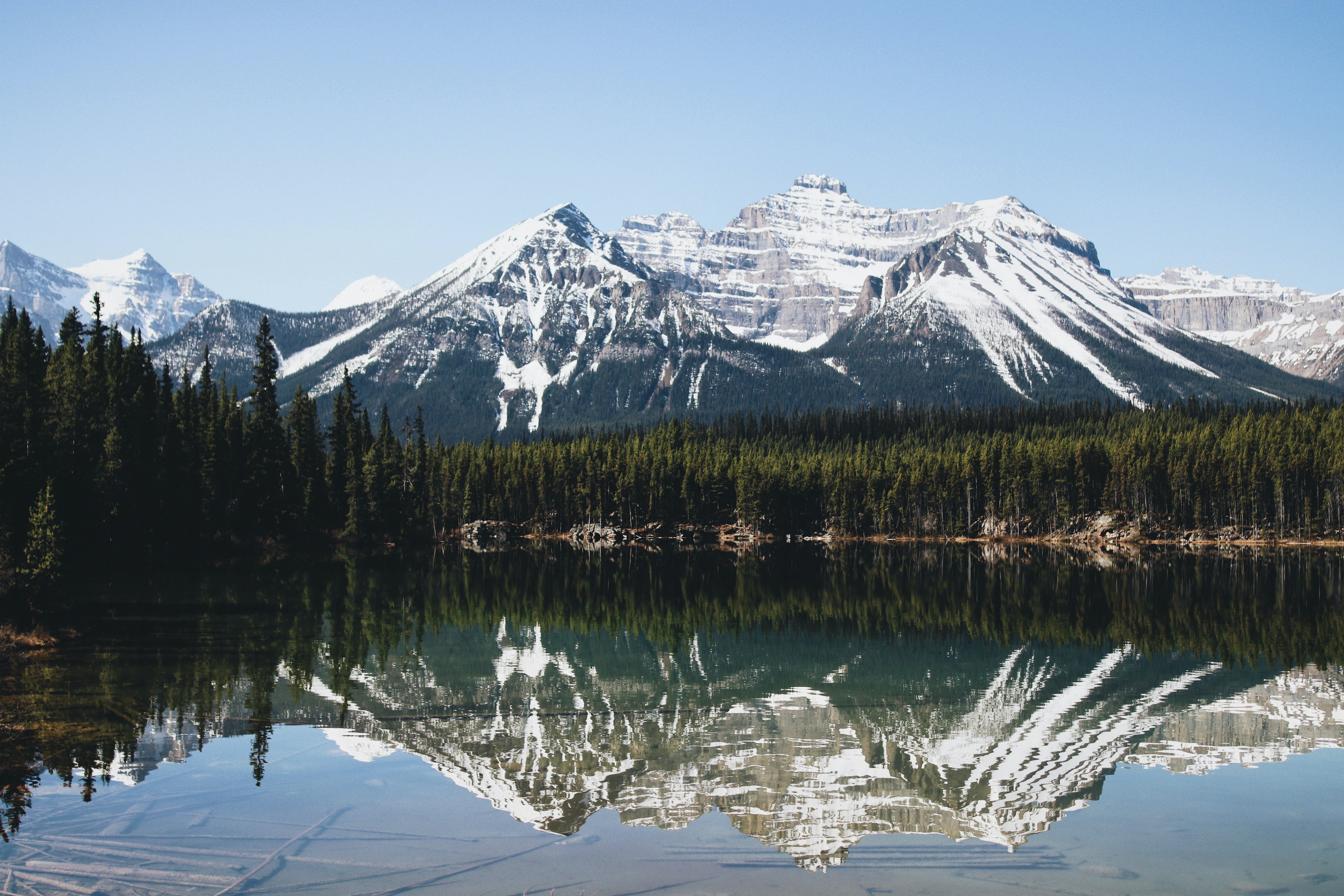 Canada icefields parkway waterfowl lake reflection mountain isabella juskova