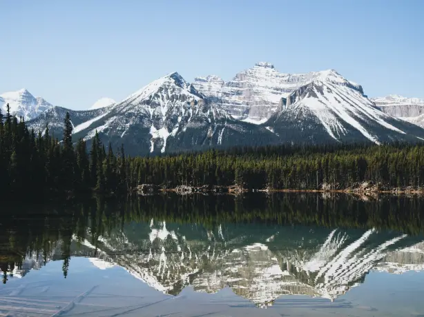 Canada icefields parkway waterfowl lake reflection mountain isabella juskova