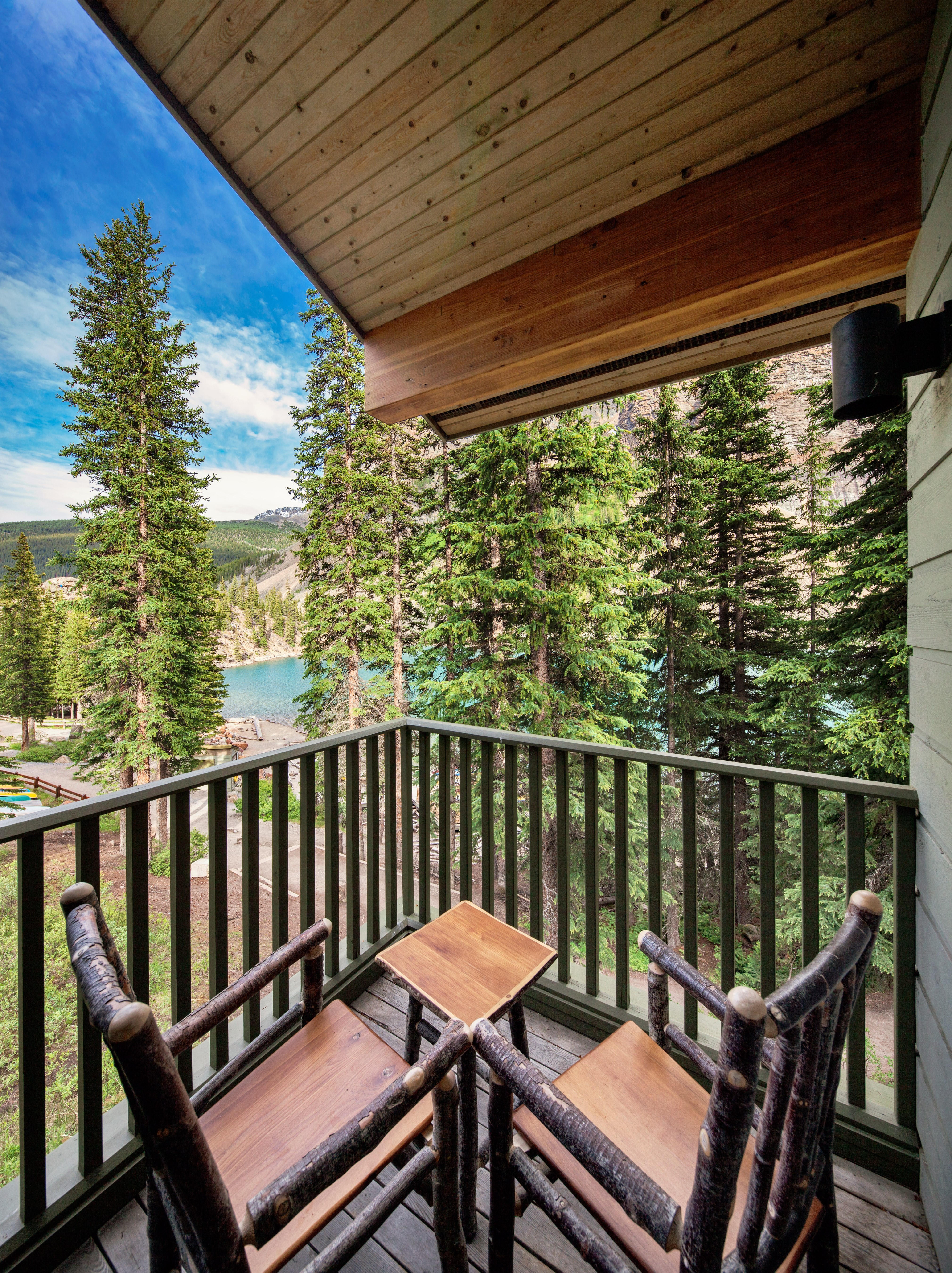 can-lake louise - 5670 Moraine Lake Lodge - balcony_view