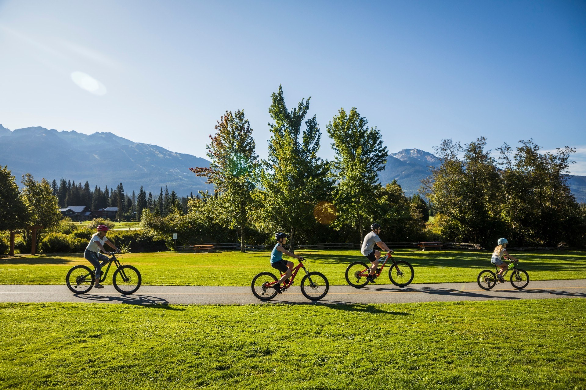 ca_family_whistler_biking_spring_summer