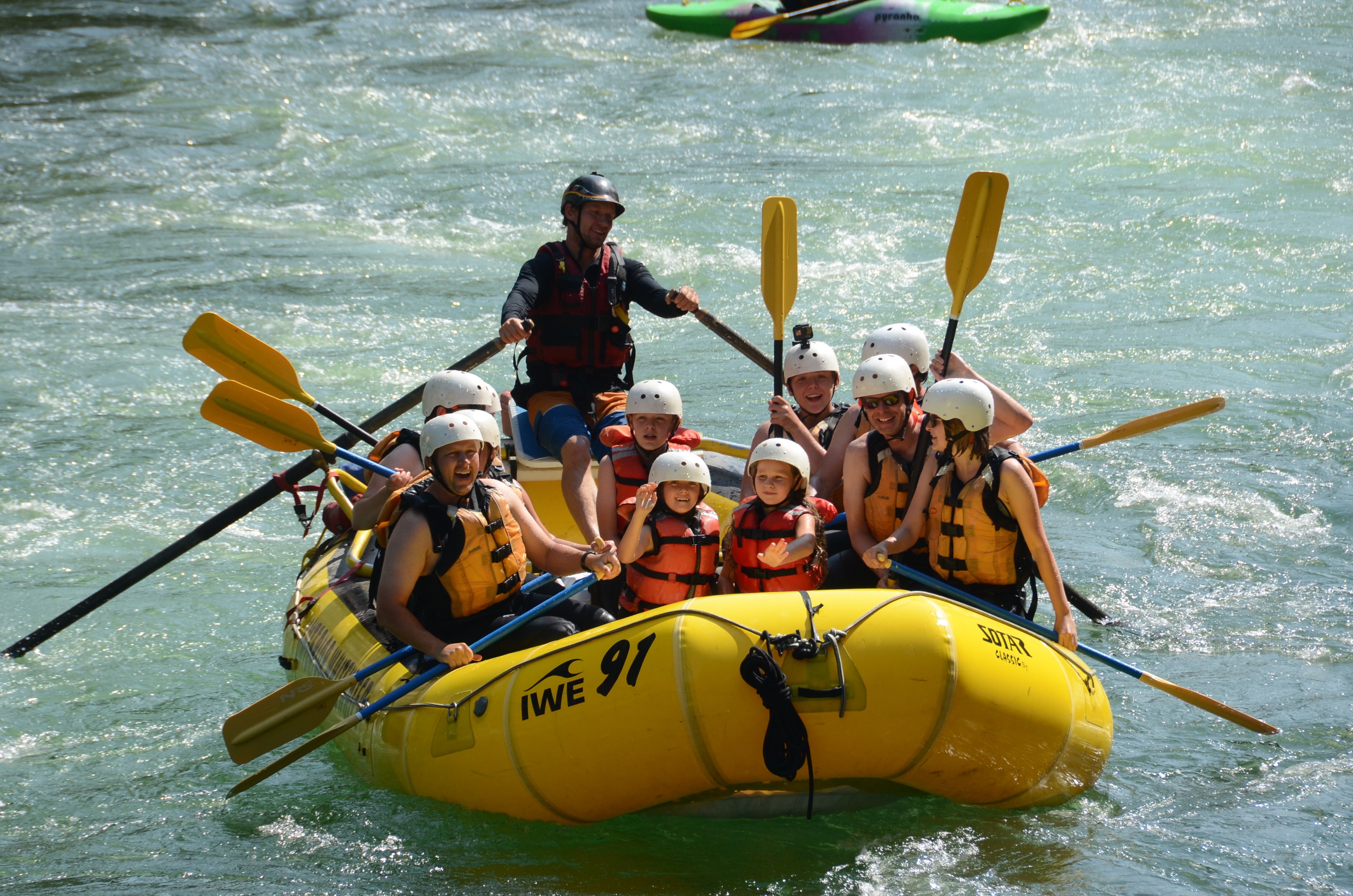 6072 Canada Wells Gray Provincial Park active rafting