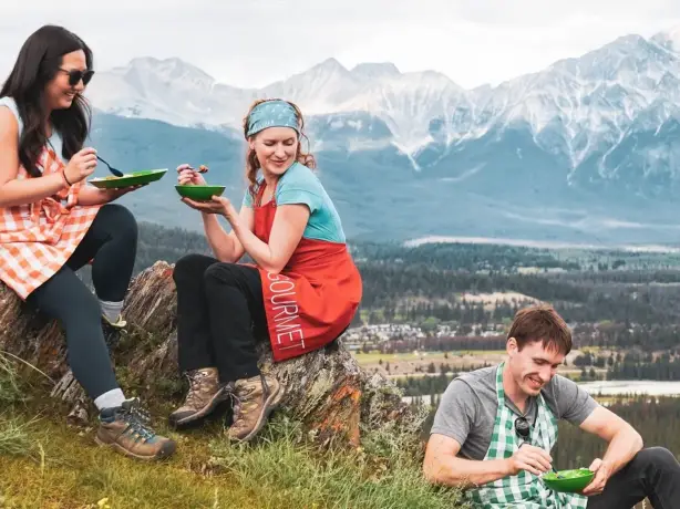 7108 Jasper Food Tours dinner at a lookout point