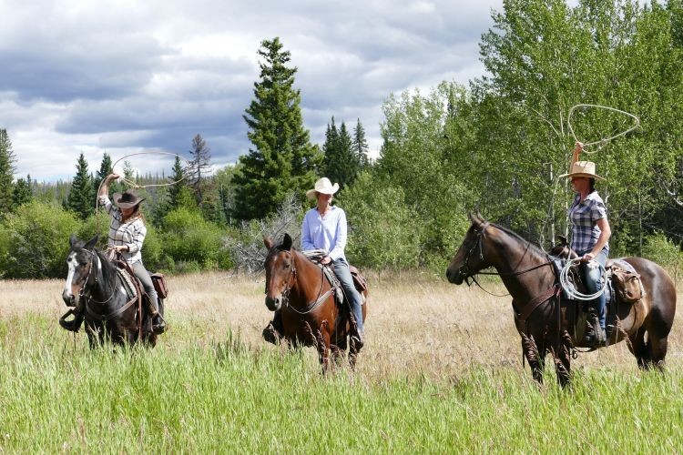 Can chilcotin big creek 5594 Big Creek Lodge horse riding