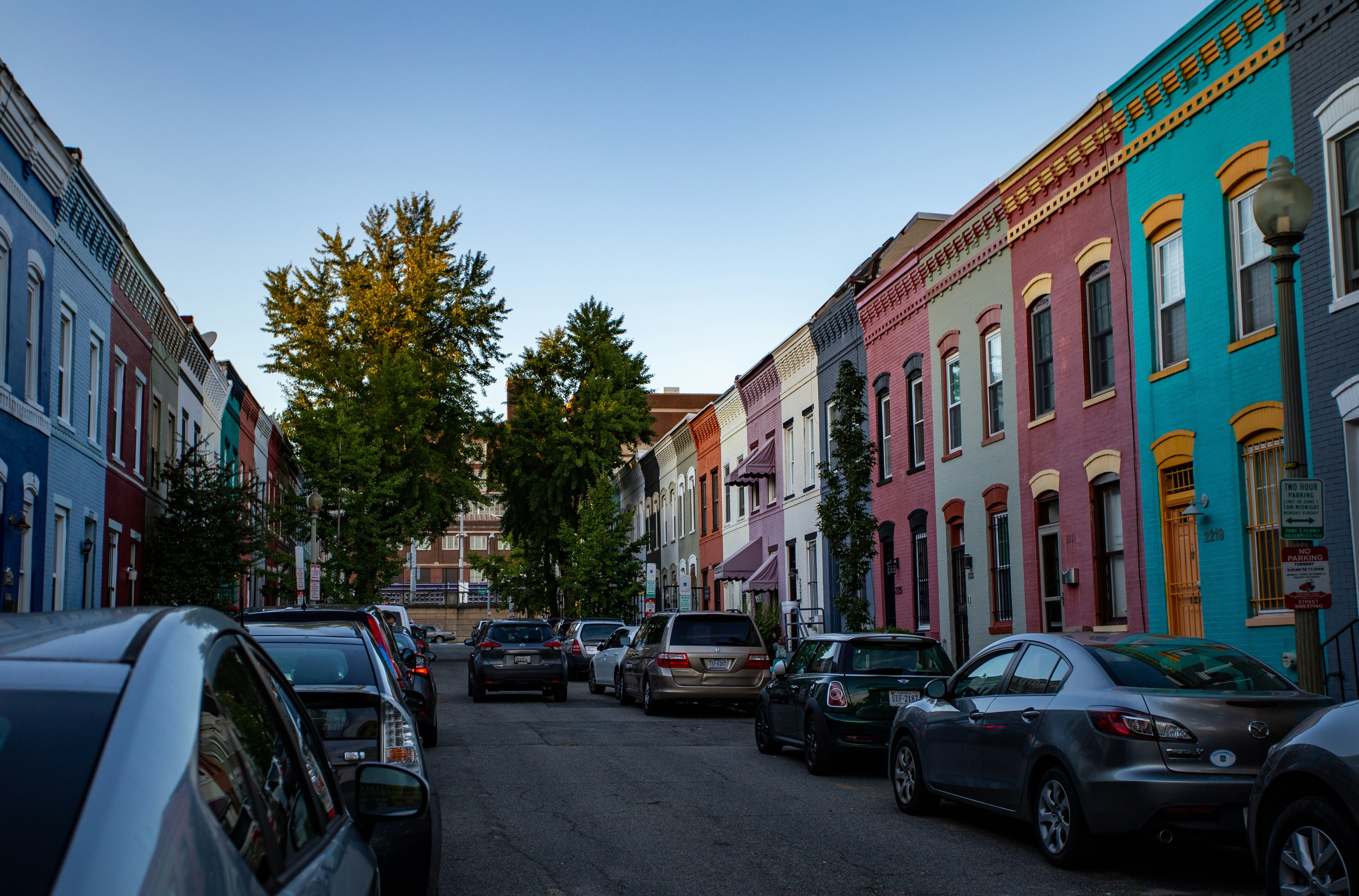 DC neighbourhood