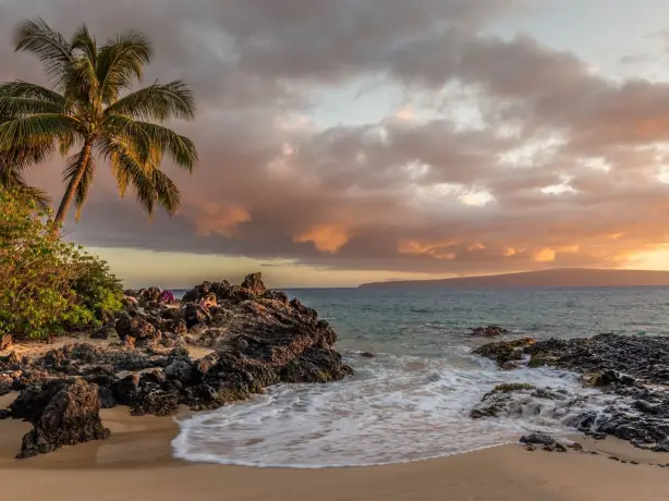 Us hawaii maui sunset beach unsplash