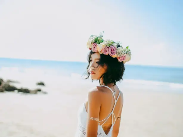 Us wedding hawaii flowers beach unsplash