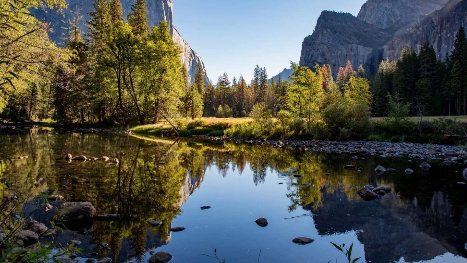 Yosemite lake