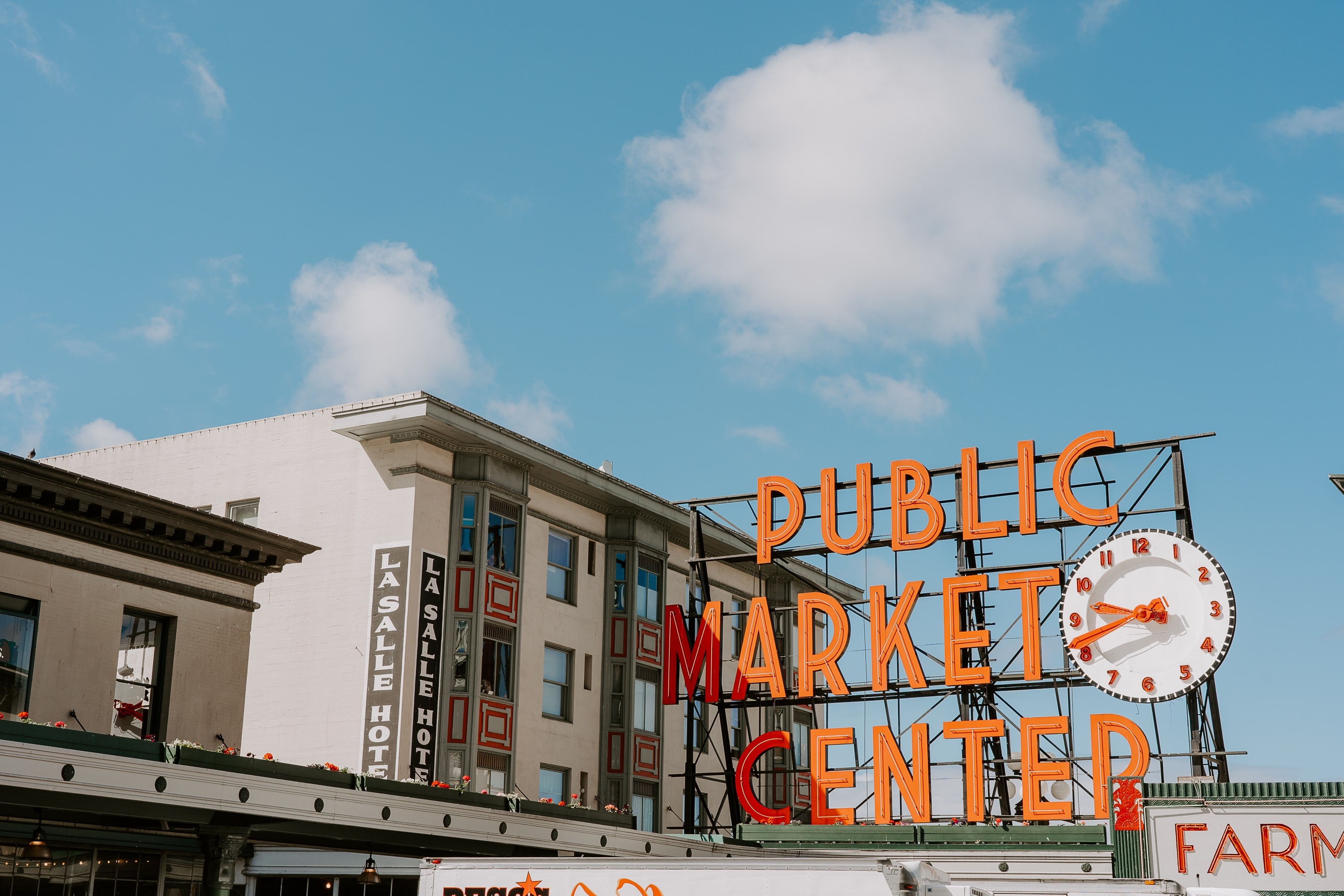 US seatle erin hervey e AF0xhb4 Oh0 unsplash