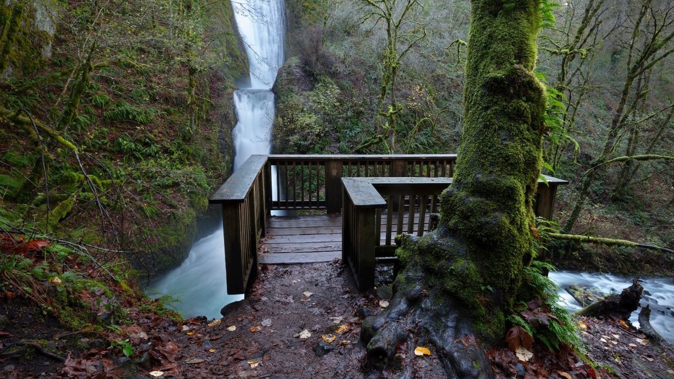 US Oregon Bridal Veil Falls