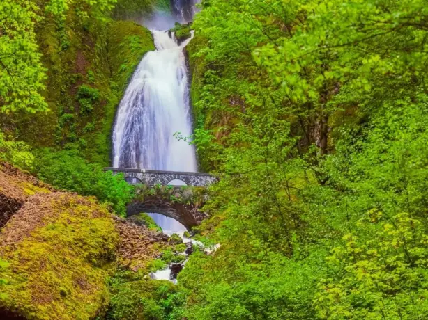 US Oregon Wahkeena Falls