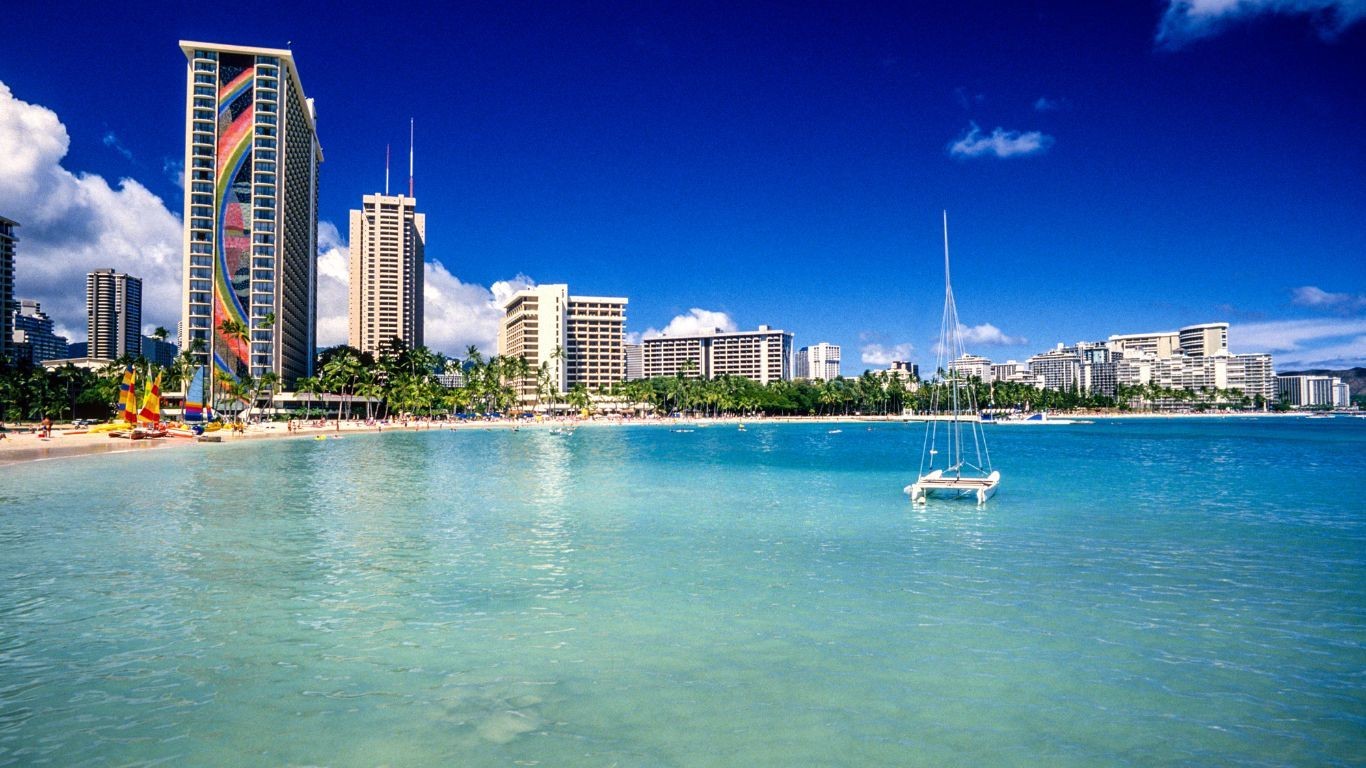 US Honolulu Oahu Wakiki Beach catamaran